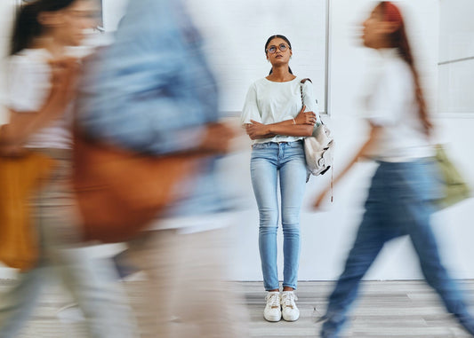 6 Parenting Tips for Teens with Social Anxiety